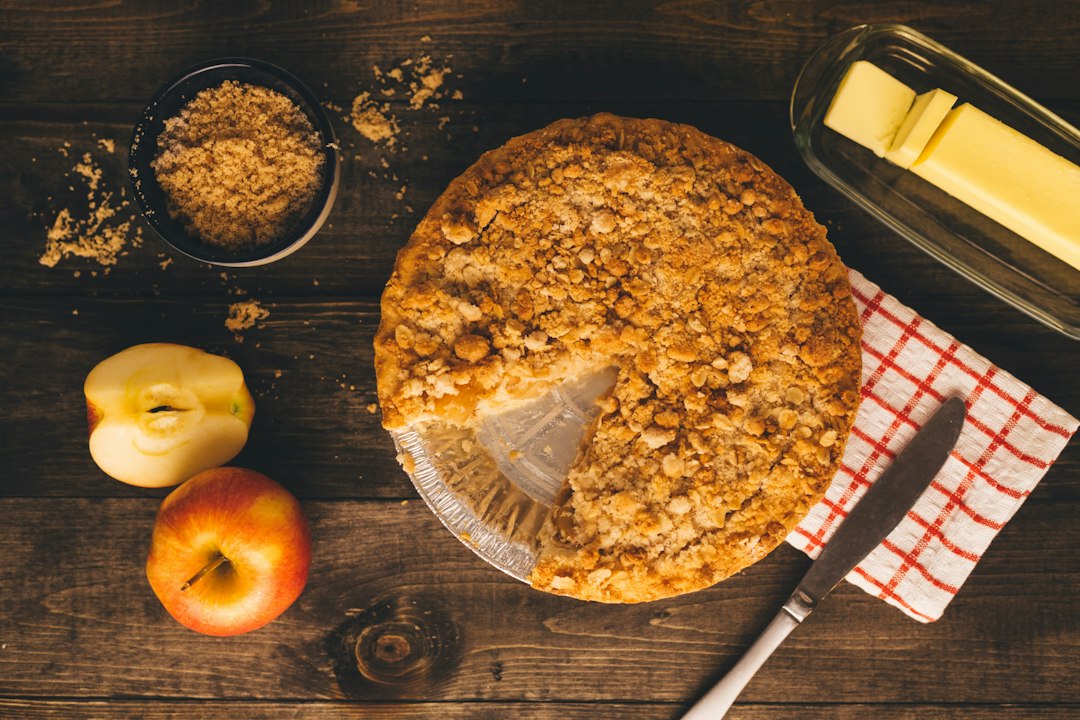 Cinnamon Apple Crisp served and ready to eat