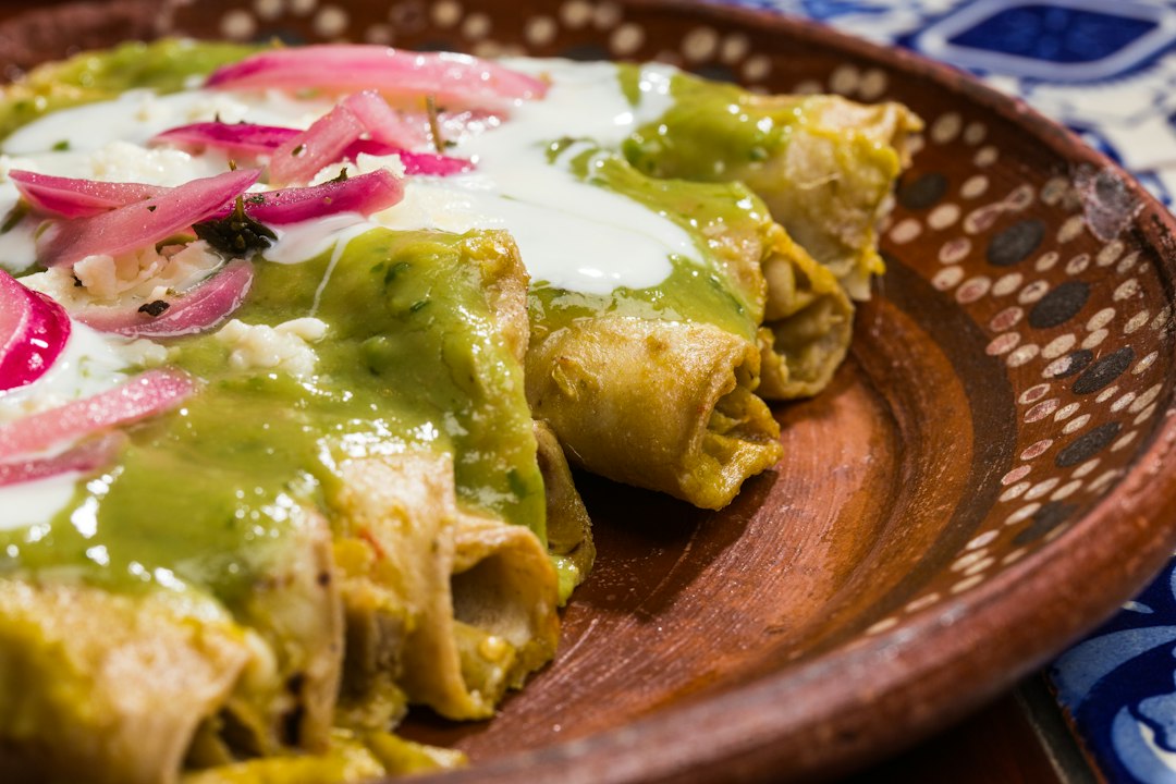 Slow Cooker Salsa Verde Chicken Tacos
